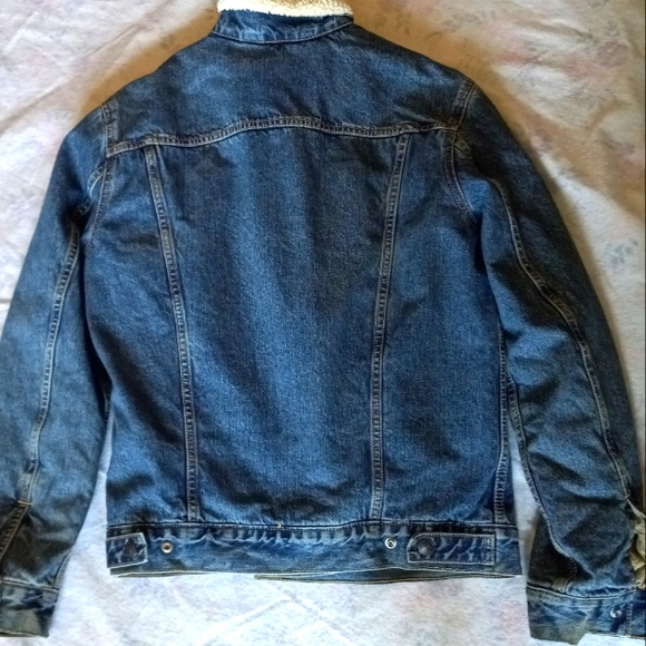 Levi's Sherpa Lined Blue Jean Jacket - Picture 16 of 16
